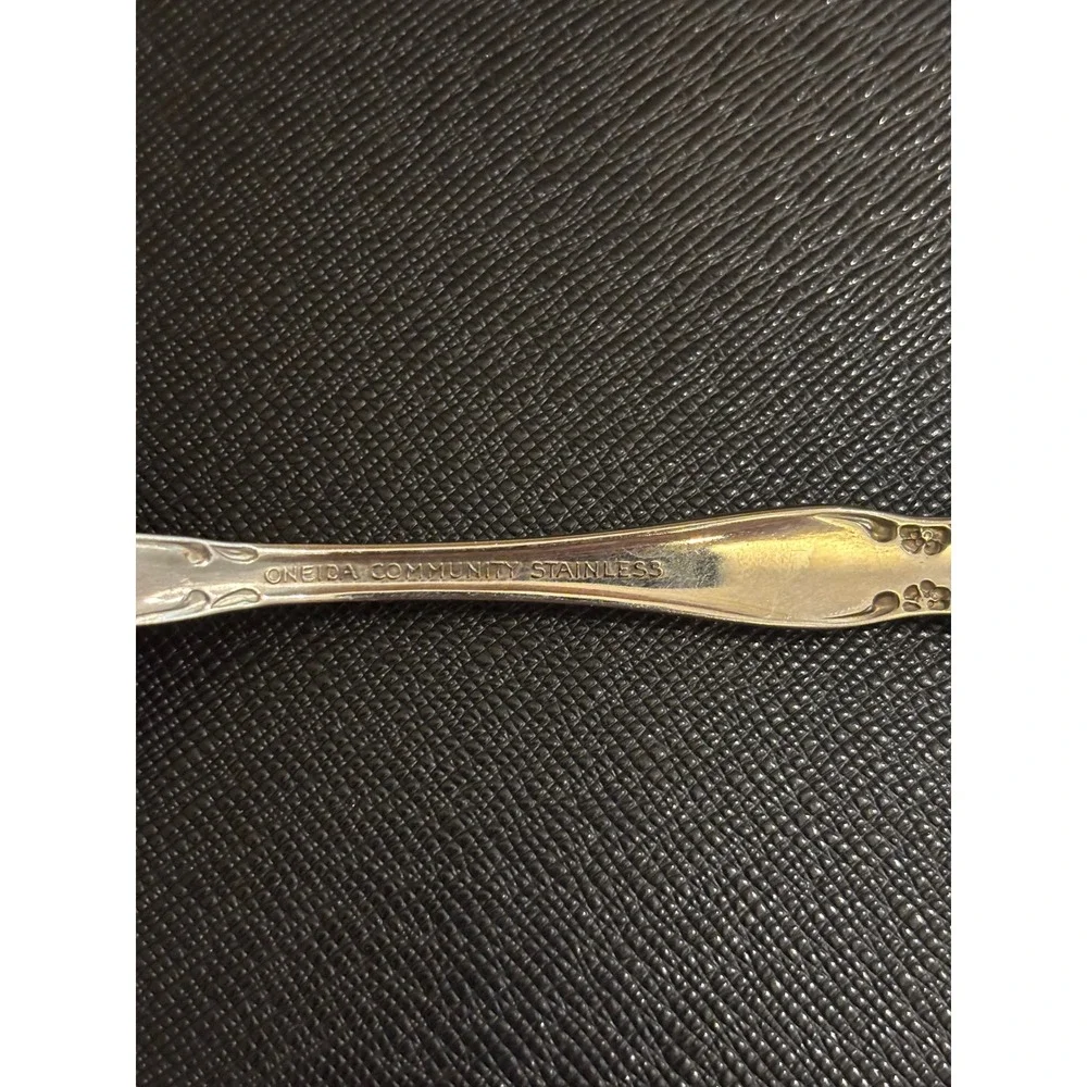 Oneida Community Stainless Morning Rose Grapefruit Spoons Serrated Set of 2